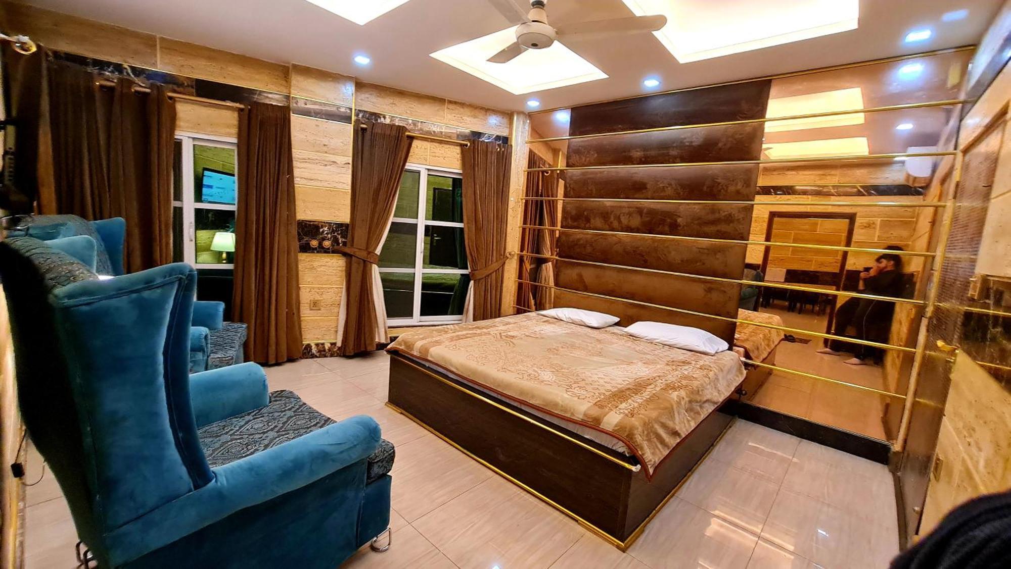 Smart Apartments & Hotel Лахор Екстер'єр фото